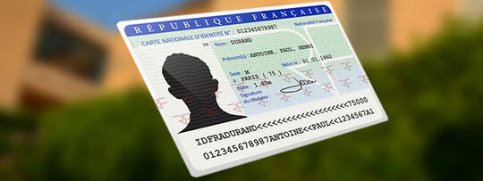 Présentation d'une carte d'identité